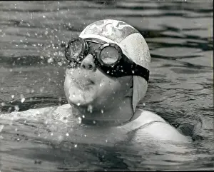 Tina: Swimming - Diving