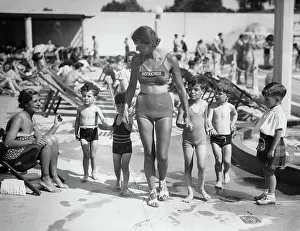 Roehampton: A swimming instructor for children