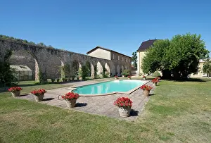 Hectare: Swimming pool, Chateau de la Chaize, Odenas, Rhone, France