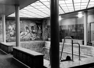 Kraft: Swimming pool on the Wilhelm Gustloff, 1938