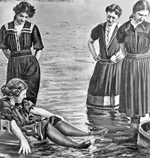 Knee: Swimwear, 1908
