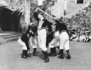 Handsworth: SWORD DANCE, ENGLAND