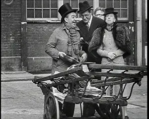 Nellie: Syd Walker Talking to Stanley Holloway, Nellie