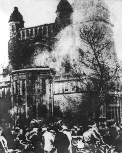 Kristallnacht: Synagogue burning during Kristallnacht, Berlin, 9th November