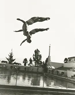 Mid Air: Synchronized divers in mid-air