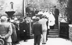 Mourners: T E LAWRENCE FUNERAL