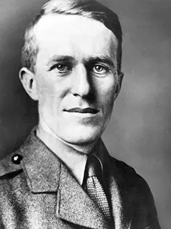 Liaison: T E Lawrence (Lawrence of Arabia)