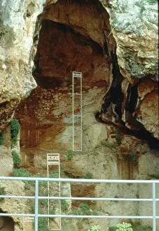 Neanderthal: Tabun Cave, Israel