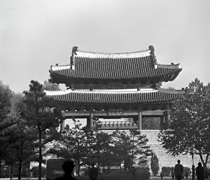 Taedong: Taedong Gate in Pyongyang, North Korea