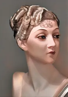 Eyelashes: Tailor's dummy, head and shoulders