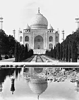 Mughal: The Taj Mahal in Agra, 1939