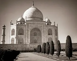 Jahan: Taj Mahal Crown of the Palaces