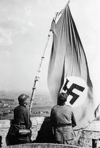 Hoist: Taking the Kemmelberg, 1940