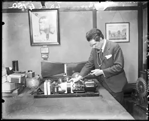 Talkies: TALKING MOVIE EQUIPMENT