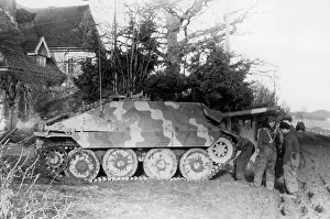 Contours: Tank hunter Hetzer in East Prussia, 1945