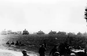 Steppe: Tanks in assembly position, 1942