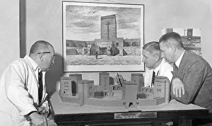 Crypt: Tannenberg model with architects, 1934