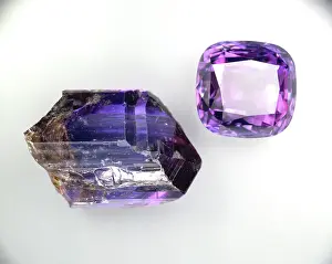 Facet: Tanzanite crystal and cut stone