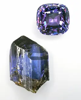 Pleochroism: Tanzanite crystal and cut stone