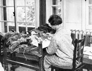 Tracing: TAPESTRY MAKING 1930S