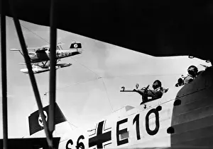 Surveillance: Target practice of a machine-gunner on airplane, 1937