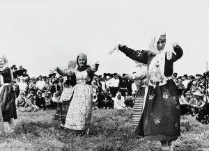 Turks: Tatar dance in Crimea, 1943