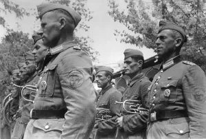 Rehearse: Tatar volunteers of the Weapon-SS on the Eastern Front, 1943