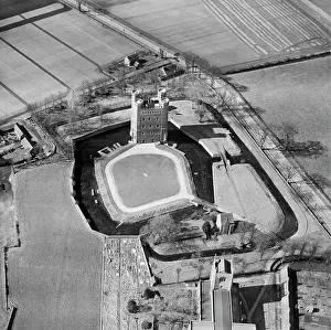 Aerofilms: Tattershall Castle 1951
