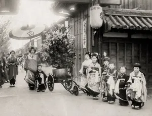 Prostitutes: Tayu or high class prostitute, in procession, Japan