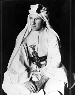 Kaffiyeh: T.E. LAWRENCE [aka Lawrence of Arabia], ?