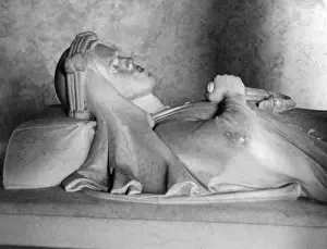 Wareham: T.E. LAWRENCE EFFIGY