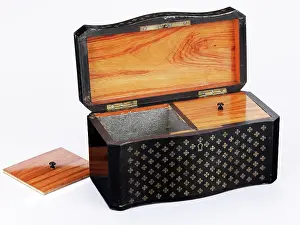 Keyhole: Tea caddy