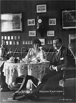 Kastner: TEA FOR TWO (PHOTO)