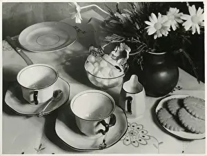 Lumps: TEA SERVICE 1930S