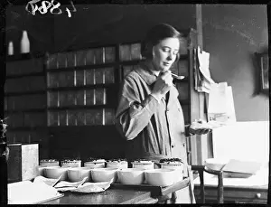 Taster: TEA TASTING 1930S