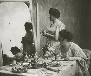Prosperous: The teatime, 1911