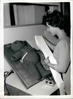 Anaesthetics: Teddy bear demonstrates breathing in babies, exhibition