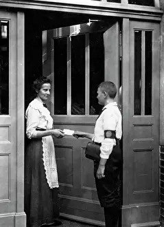 Grammar: Telegraph messenger in Berlin, 1914