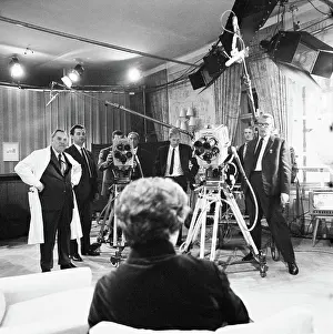 Bitte: Television studio