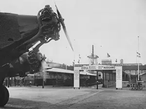 Baggage: Tempelhof Airport, 1934