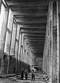 Tempelhof: The Tempelhof Airport before the topping-out