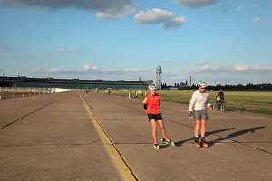 Tempelhofer: Tempelhofer Feld, Tempelhof Airport, Berlin, Germany