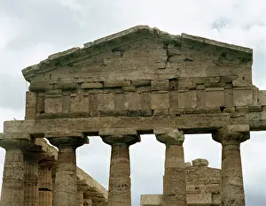 Shaft: Temple of Athena. Paestum