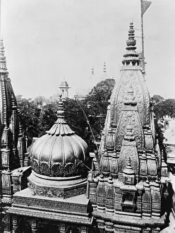 Benares: Temple in Benares, 1928
