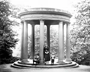 Hoods: Temple of Fame, Studley Royal Park