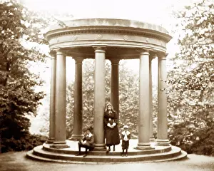 Hoods: Temple of Fame, Studley Royal Park