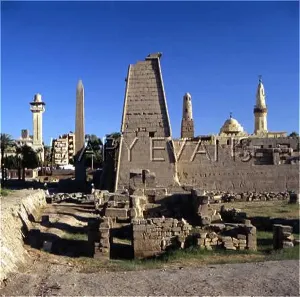 Haggag: TEMPLE OF LUXOR