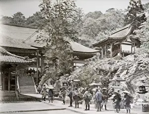 Raimund: Temple and people at Ishiyama - Japan