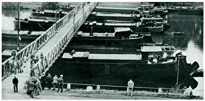Pontoons: Temporary emergency bridge in Belgium, Sept 1939