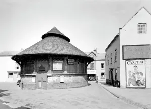 Ovaltine: Tenbury Wells, the Square c1955